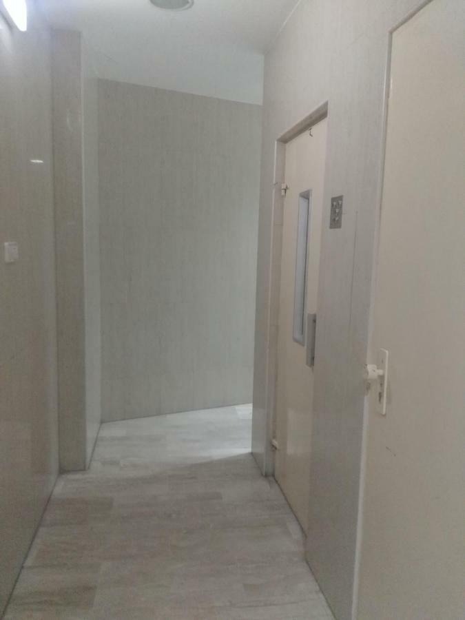 Atico Con Terraza En La Jota Zaragoza